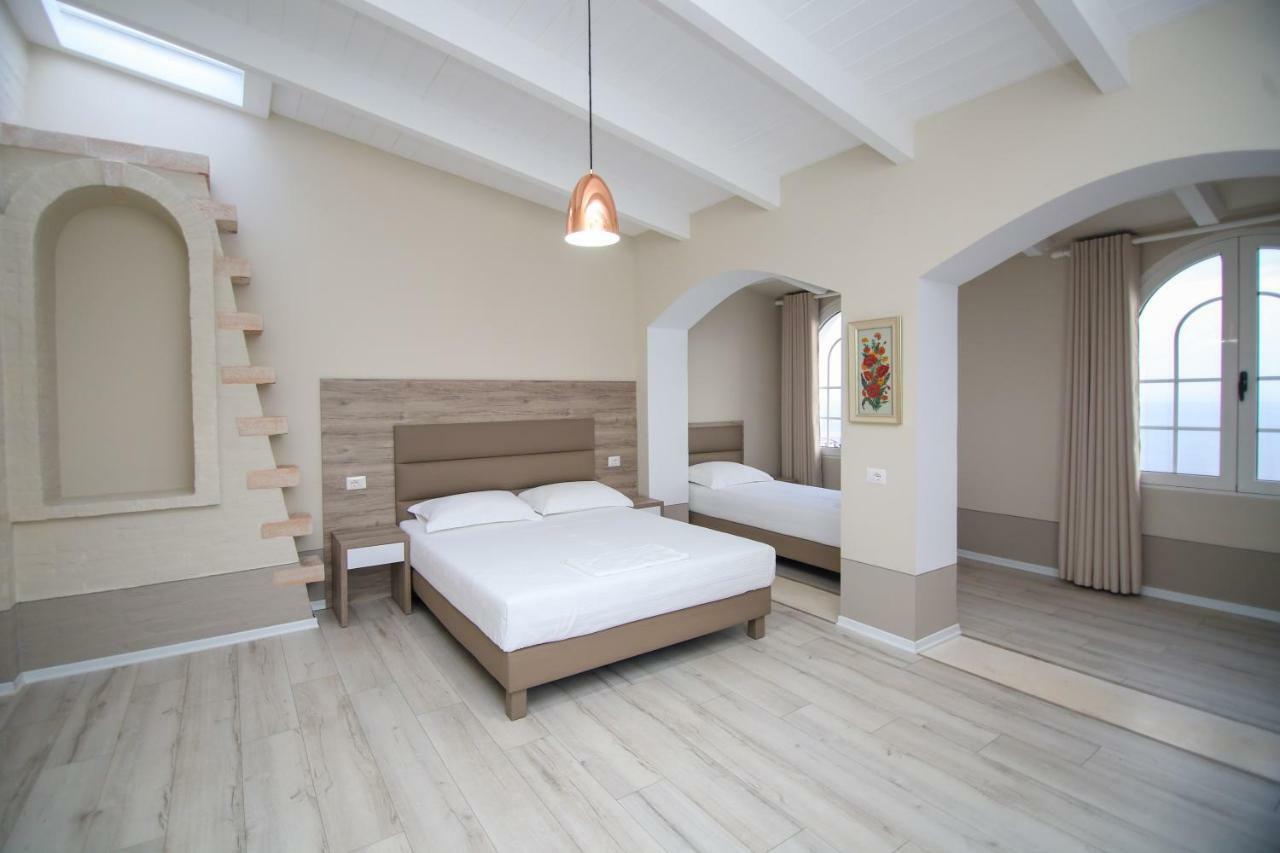 Vila Kristi Dhërmi