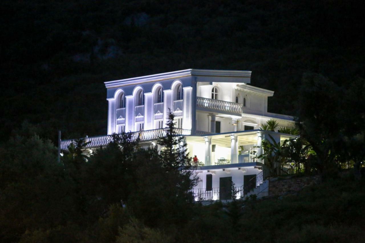 Vila Kristi * Dhërmi